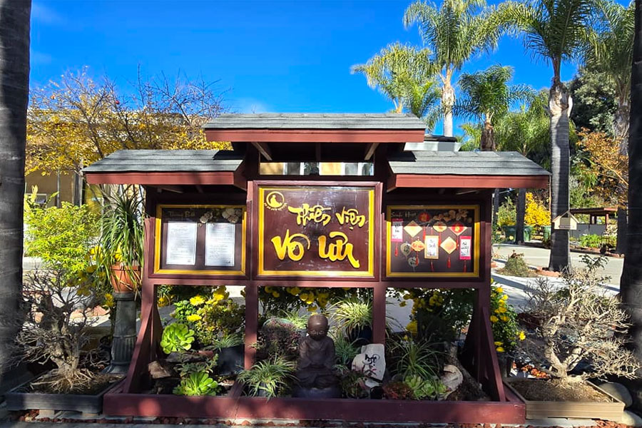 Hành Hương Đầu Năm - Ngắm Hoa Hạnh Nhân nở rộ - Kết hợp viếng thăm Chùa Tâm Từ và  Thiền Viện Vô Ưu